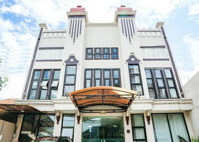 Audah Syariah Residence RedPartner Surabaya